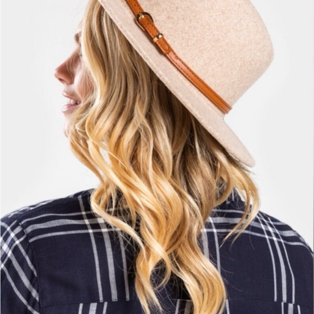 Francesca's Collections Cream Hat with Brown Band